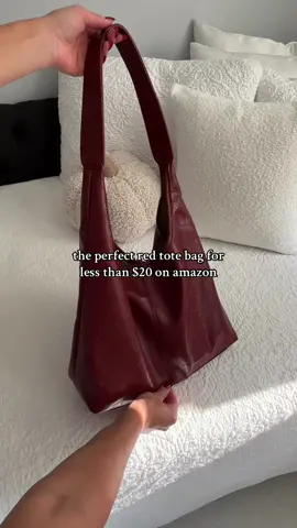 the perfect red tote 🍒🥹 run to my amazon storefront for the 🔗 under “Fall 2024” #amazonfallfinds #amazonfallfashion #amazonfashion #amazonfashionfinds #amazonfinds #fallfashion #fallfashiontrends #amazonbag 