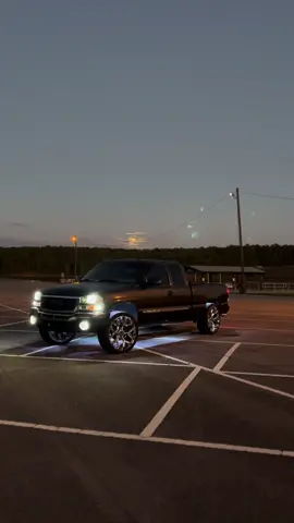 ready for another 100 likes.. #ŁiŁLane #gmt800 #4sn3s #flakes #trucktok #blowthisup #fypシ゚viral #fyppp 