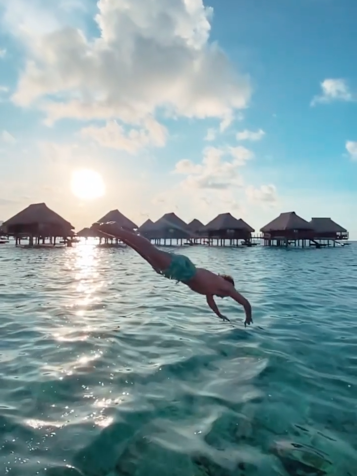 Where do you find your paradise? For us, it's all about sunsets and crystal-clear waters. #travelinspo #islandvibes #tropicalgetaway #luxurytravel #sunsetlovers #oceanbreeze #overwaterbungalows #wanderlustvibes #bucketlistadventures