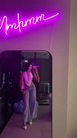 No one to do this trend with🙃 #OOTD #fitcheck #trend #explore 