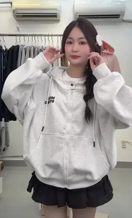 Xám Trắng xinh ngoan yêu Mon về đủ size S,M,L rồi nè 🤪Ní check giỏ Mon nha #xuhuong #tiktok #Monstudio #hoodiezip 