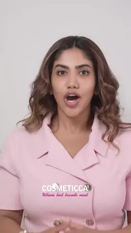 المنتج الأيقوني من كلارنس، يأتيكم بشكل جديد. يحتوي أحدث دبل سيروم لدينا على 27 مكون يساعد بشكل فعال في وظائف بشرتك الحيوية الخمسة. يعزز كل جزيء نباتي نقي تجديد البشرة، رفع مستوى الأوكسجين، ويعطيها حماية و ترطيب وتغذية. An icon has been reinvented. Our newest Double Serum contains  27 ingredients that effectively aid your skin's 5 vital functions. Each pure plant molecule boosts regeneration, oxygenation, protection, hydration & nutrition.  #Clarins #ClarinsME #SkinCare #New #SelfCare #Beauty #DoubleSerum #GlowingSkin⁣ #كلارنس #العناية_بالنفس #دبل_سيرم #جديد