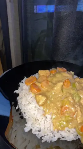 Blanquette de poulet, une tuerie 🤩 #recette #blanquette #banquettedepoulet #lepouletctropbon #poulet #delicieux #gastronomiefrancaise #platfrançais #cuisine #cuisinefrancaise 