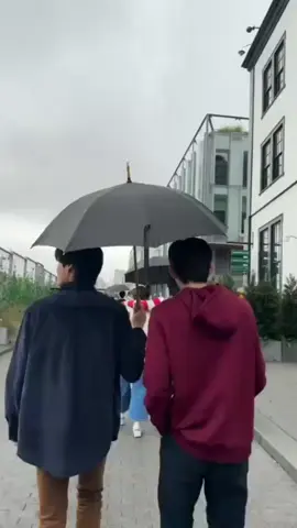 satu persatu moment mereka di NYC ke spill🖤 #pondphuwin 