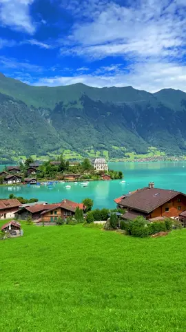 📍 Iseltwald, Switzerland 🇨🇭 Follow for daily Swiss Content 🇨🇭 Want to know the exact location of this spot? 🗺️ Check the link in my bio! 🇨🇭🫶 📌 Save this for your (next) trip to Switzerland 🇨🇭 🎥 by: @swisswoow  #berneroberland #switzerland #mountains #schweiz #swissalps #myswitzerland #nature #inlovewithswitzerland #brienzersee #swiss #alps #wanderlust #visitswitzerland #travel #jungfrauregion #suisse #landscape #bern #thunersee #naturephotography #blickheimat #grindelwald #lauterbrunnen #interlaken #lake #switzerlandpictures #swissmountains #switzerlandwonderland #iseltwald #crashlandingonyou