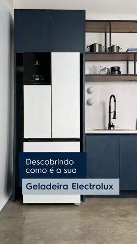 A geladeira aí da #SuaCasaBemVivida também está desse jeito, né? 😋 Encontre agora a sua Geladeira Electrolux com exclusiva tecnologia AutoSense no nosso site! 🍓 #Electrolux Produto: Geladeira Electrolux Frost Free Inverter 480L Efficient AutoSense 3 Portas Branca (IM7).