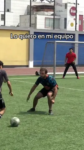 Lo quiero en mi equipo 🫡🍫 #Soccer #futbol #soccermemes #memesfutbol #comedia 