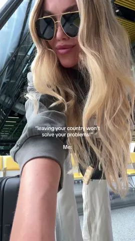 🤍 #airportfit #airportlife #catchflightsnotfeelings 