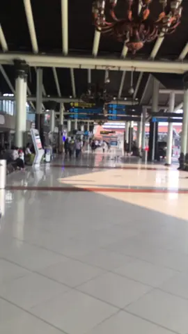 terminal 1 bandara soekarno hatta tang gerang