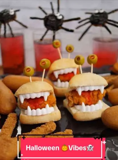 #halloweenvibes #halloweensnackideas #HalloweenTreats 