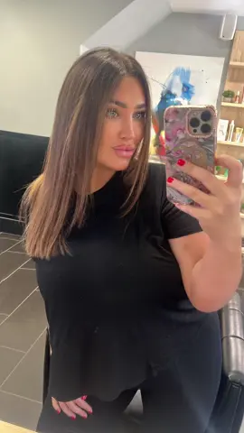 Today I had hair Botox @Elem .. after I dropped my baby girl to nursery , I then went to @davidlloydchigwell and on to the salon after a quick workout .. such a lovely salon and Shane was lovely who did my hair  it’s a treatment that puts the protein back into you hair and then you rinse off   rough dry and straighten …I also had a few inches off .. it feels like silk right now 😍 getting my hair back to good condition again. Thank you Guys see you soon 🤍🩵🤍 
