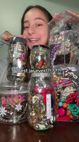 Can we call this an addoction yet ? #mystery #mysterybox #mysterybag #mysteryjewelry #jewelery #gold #silver #bracelet #necklace #unboxing #haul #asmr #jewelerytok #trending #mysteryjewelry 