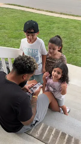 Who else is going to @Disney On Ice 🥹❄️🪄#disneyonice #bridgestonearena #disneyfamily #thekelleyfamily #fyp 