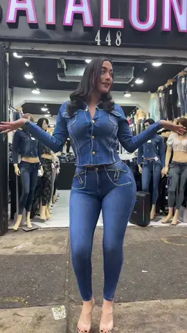 #cataloniajeans #catalonia #peru #foryou #fyp #gamarrafashion #envios #gamarra #parati 