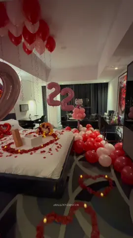 Your sign to never settle for less!💌 #hoteldecor #roomdecoration #fy #giftideas #birthdaysurprise #forher #redandpink #torontodecorator #hellokitty #gf #hellokittydecor #hotelroom #hotelroomdecor 