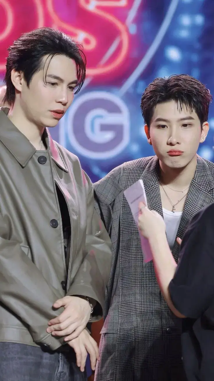 2 ảnh cute á :))#firstkhao #firstkhaotung #khaotungthanawat #first #xh 