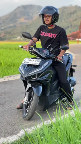 Kalian pake helm apa bray? #variomodifikasi #vario125 #vario125new #vario #helmgm 