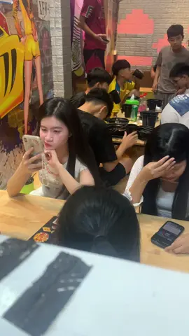E mời bạn ăn mì cay . A ra trả tiền nhá honey 🤣#anvatbusan #mycaybusan #mukbang #foodreview #tiktokfood 