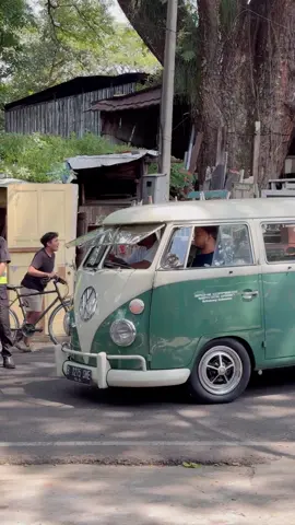 cuci mata di @Mosa Coffee Garage 👀  #volkswagen #dakota 