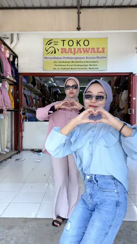 You got me singging #rajawaligrosir #rajawalifashion #oopsmybaby #oopsmybabydance #oopsmybabychallenge #dance #foryourpage #oops #trendingsong #lombokvirall🌴🌴 