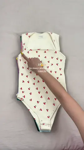 Which one is your fav??!!!🤩🧡🥳#FeelingGreatlnOQQ #oqqfitness #bodysuit #shapewear #bodysuitstyle #fyp #tiktokfinds #bodysuitshapewear #basictops #squarenecktop #colorful #printed #ribbed 