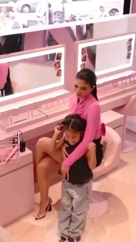#kardashianjenner #kardashiankids #kyliejenner #stormiwebster #kambuamkaba 