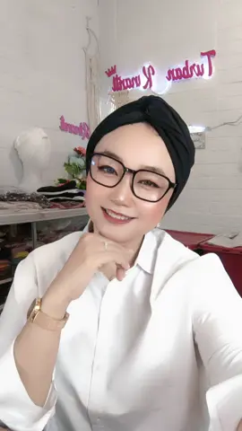Pemula pemakai turban instan. Bisa banget checkout di etalase yg sudah dilampirkan ya.  #fypage #fyp #turbans #turban #turbankinanti #turbandewasa #turbanstyle #fashion #turbanturki 