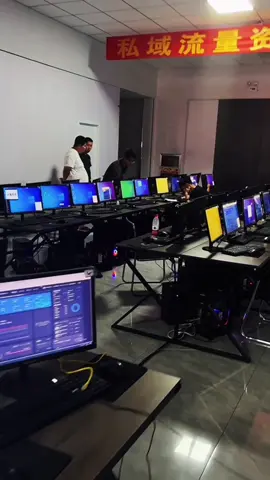 新项目 新项目！！！ 集团大量要人 预计500人 后期在加！！！各国人员都要 欢迎各国中介 代理 团队来谈！集团研究的新项目 趁此捞一波上岸！！！ 接赔付 甩人 卖人 欢迎各位朋友来谈 可到公司考察！！！ #赚钱 #找工作 #失业 #翻身成功 #出国 #柬埔寨 #西港 #金边市 #金三角 #特区 #键盘 #灰产 #东南亚#新项目 #中国人 #华人 #金三角#老挝#特区