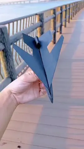 #origami #origamitutorial #origamichallenge #origamipaper #origamitiktok #origamiart #origamistars #paperplane 