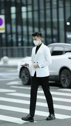 Phối đồ cùng bộ vest trắng đen #fashion #model #thoitrang #style #vest 