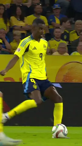 Isak ➡️ Kulusevski ➡️ Gyökeres #NationsLeague 