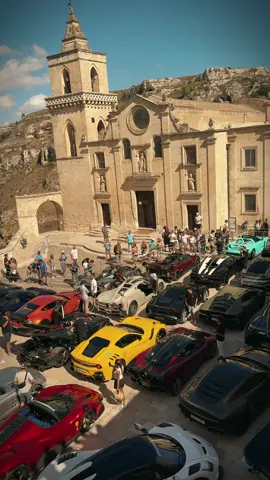 Hypercars in Matera ✈️  #italy #hypercar #perte #foryou #supercar #carsoftiktok #supercarstiktok #cartok #hypercarsdaily #cars #hypercarsoftiktok #fyp 
