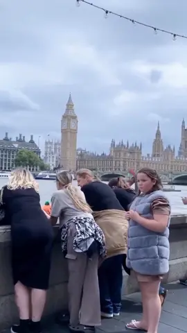 London🇬🇧 #LondonWalkingTour #BigBen #ClockTower #LondonTour #ExploreLondon #TravelLondon #VisitLondon #TouristInLondon #LondonAttractions #UKTravel #TravelTips #StreetViews #LondonHistory #VirtualTour #2024#fyp#foryou#foryoupage#travel_beautiful3#pleasedontunderreviewmyvideo 