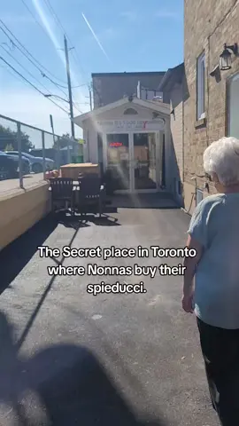 You got to know where to go. #spieducci #bestkeptsecret #torontospots #torontofood #torontotok #Italians #italiancanadians #torontoitalians #cookitalianfood 
