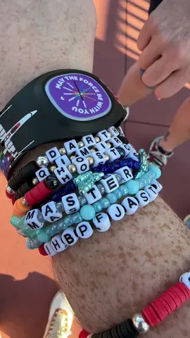 i made matching bracelets for our #DisneyWorld trip #StarWars #friendshipbracelets #starwarstiktok #starwarsfan #disney #disneyworld #anakin #obiwan #pogdawg #pogcat #slayyyyyyyyy #yippee #fyp  @Irisheyes42 @Leslee Underwood @lernslee @sof 