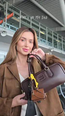 What's in my bag? [reklama @Maybelline Polska ] 