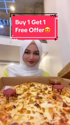 Buy 1 get 1 free large Pizza😍 jldi se avail kro deal is se pehly k offer khatm ho jaye🫢 📍Gulshan-e-Iqbal block 7 near maskan chowrangi,karachi. #viraltiktok #foryou #foryoupagе #fyp #tiktok #onthisday #food #Foodie #buy1get1free #newdeal #karachi #pizza #trendingvideo #trendingtiktok #explore #explorepage 