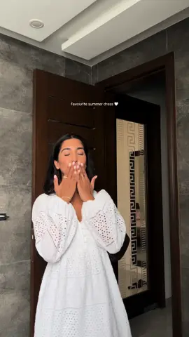 My favourite summer dress 🤍🌴 @Ro&Zo #outfit #outfitinspiration #modestfashion 