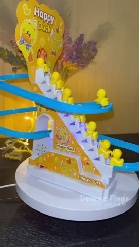 Replying to @Mommyfinds🍀🙏 di lang mga bata naaaliw, pati mga matatanda nahiheal ang inner child 🥰 #childrenstoys #duck #toys #duckclimbingtoy #duckclimbingstairs