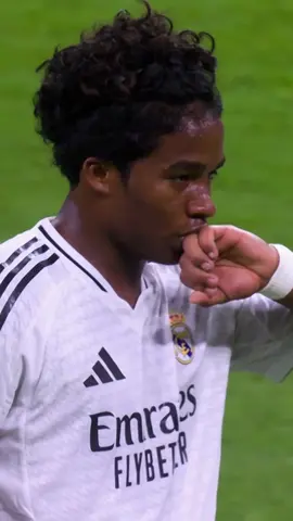 Endrick’s first #UCL goal 😮‍💨💍