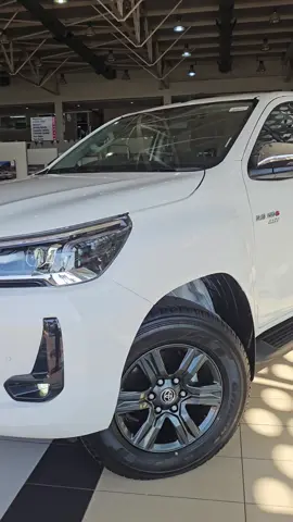 774 800 for a brand new Toyota Hilux 2.8GD6 raider midhybrid auto with R50 000 cash back🔥🔥🔥🔥🔥🔥.  If you aare interested contact 084 812 4271 or email lebo@halfwayhoneydew.co.za 📍 HalfwayToyota Honeydew #cheeseboywahalfway #hilux #toyota #white #southafrica #southafricatiktok #white 