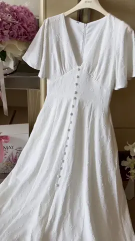 Chiếc đầm cho ngày xinh 🌸🌸🌸 #cocomay #xuhuong #xh #thoitrang #trending #OOTD #viral #dress #mặcđẹpmỗingày #lacongaiphaixinh #vayxinh 