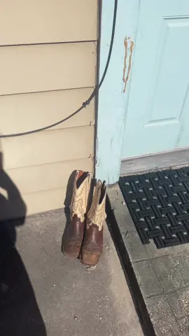 I still hate them 😂😂😂😂😂😂 #cowgirlboots #disgusting 