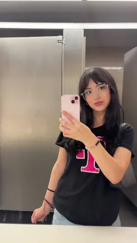 obsessed w my works restroom lighting 🙂‍↕️ 