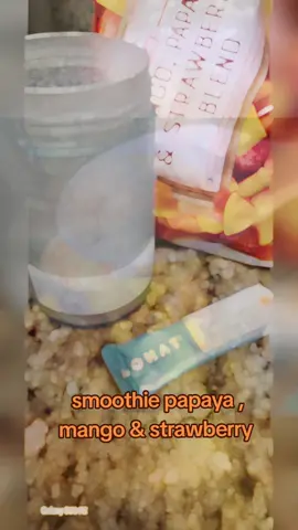 Hoy salí temprano de el trabajo y llegue a casa con sed, y que me preparo este antojo de smoothie de papaya , mango y fresas, pero le di un extra con colágeno y energy para este día caluroso.  Beneficios ayuda a la digestión, contiene antioxidantes,  vitamina C y más.  Además que ayudas a la producción natural de colágeno en el cuerpo al consumir colágeno.  Andarás con la energía al 100!  Y a ti como te gusta tu smoothie?  Te leo en comentarios 👇👀🫶 #smoothie #strawberry #mango #papaya #colageno #energy #rutina #bienestar #momof3 #McAllen #Rgv #956valley 