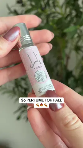 this perfume smells SO good I was shocked 🍁 #perfume #yaraperfume #perfumes #fall #fallperfumes #autumn #tiktokshopfinds #tiktokshopdeals Sale mentioned is active at the time this video was posted. Prices subject to change at any time