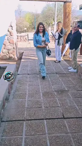 👑ELECCIÓN PROVINCIAL DE LA EMBAJADORA DE LOS ESTUDIANTES 2024 💐🌼 Elección Provincial de la Representante de los Estudiantes 2024, este 20 de septiembre, catorce representantes estudiantiles de los departamentos de Salta.  El lugar elegido para la fiesta de elección es el Complejo Deportivo, a iniciar a las 19 horas del viernes 20 y con entrada gratuita. Las candidatas recorrerán la pasarela en tres ocasiones y como ya sucede desde su llegada, un jurado de siete personas sigue el desempeño de cada una de ellas; quienes a su vez recibieron una copia del reglamento y que deberán tener en cuenta Las candidatas son: – La Candelaria: Nerina Ismael – La Viña: Pilar Lizet Bayón – Rosario de la Frontera: Yamila Namen – Guachipas: Tatiana Belén Samaniego Bogado – Anta: Sophia Gómez Romera – San Martín: Silya Iliana Berrondo Lobo – Cerrillos: Luz Assad – San Carlos: Jimena Jazmín Retamozo – Metán: Bianca Albornoz Herrando – Cafayate: Tiara Ayelén Arias Saldaño – Cachi: Natalí Celeste Yanes – Los Andes: Claudia Arias – Iruya: Adelina Ana Luz Zambrano – General Güemes: Valentina Matana González #lacandelaria  #eljardin #EleccionProvincial #estudiantes #EleccionDeLaReina