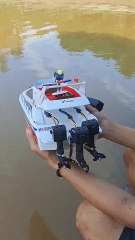 Tes pakai 3 mesin Tempel #fyppagi #rcboatracing #rcboat #boat 