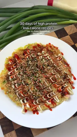 DAY 20: PRAWN OKONOMIYAKI 🦐  Day 20 of 30 high protein, low calorie recipes. See my substack for the full recipe (link in bio) 