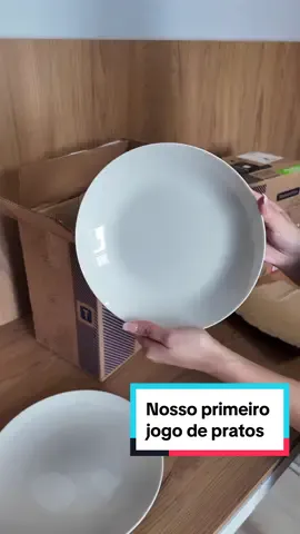 ✨Nosso primeiro jogo de pratos! . . . . . #casanova #apartamentonovo #casamento #noivos #planejandocasamento #dicascasa #enxovalcasa #enxovalcasanova #enxoval #reformacasa #diariodereforma #jogodepratos #tramontina 
